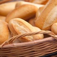 Los dueños de las panaderías están en alerta por los precios y la escasez de harina