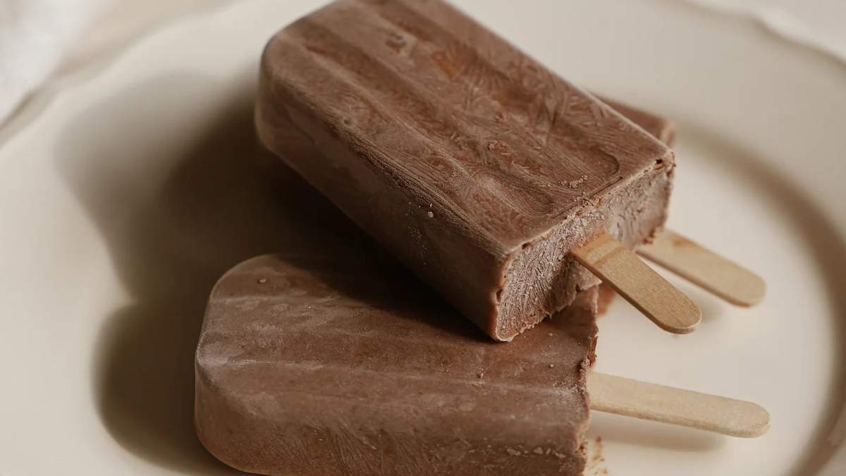 Paletas de chocolate. Fuente: (X)
