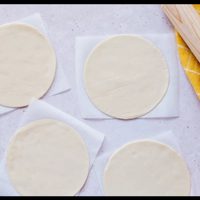 Con tapas de empanadas: la receta exprés para hacer facturas caseras en casa y quedar como un verdadero panadero