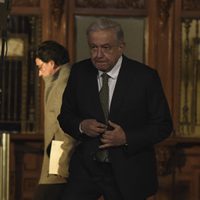AMLO presenta batería de reformas constitucionales a cuatro meses de las elecciones