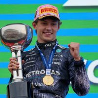 Kimi Antonelli gana el Gran Premio de Japón por delante de Oscar Piastri, de McLaren