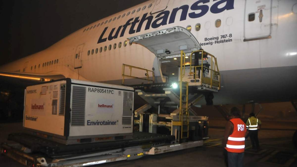 Llegaron en un vuelo de Lufthansa. Fuente: (Twitter)