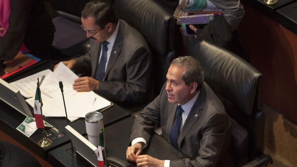 El senador Eruviel Ávila