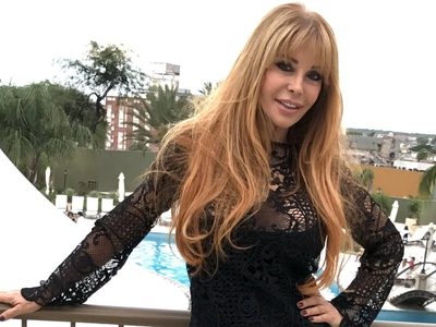 ¡67 años y a las plumas! Graciela Alfano llevó al delirio a todo el Carnaval de Corrientes ¡Mirá!