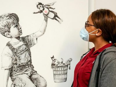 Subastarán una obra de Banksy para ayudar a los enfermos de coronavirus