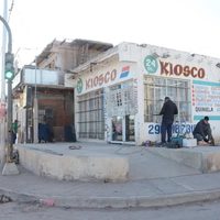 Juzgan a un comerciante que baleó por la espalda a un chico durante el saqueo a su kiosco