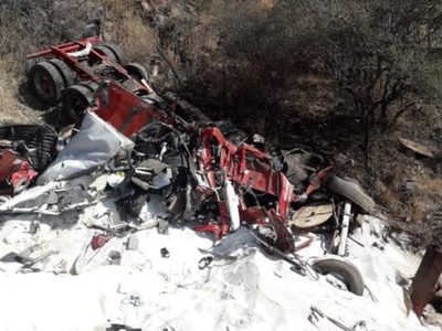 Chocan de frente dos tráileres en autopista Zacatecas-Aguascalientes