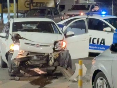 Caos de tránsito en el Bajo: un policía herido tras un fuerte choque frontal