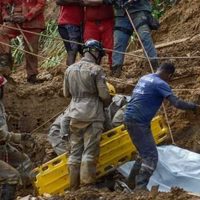 Al menos 33 muertos han dejado las fuertes lluvias en la región brasileña de Recife