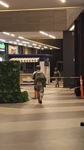 Ataques armados dejan tres personas asesinadas en plaza comercial en Culiacán (Videos)