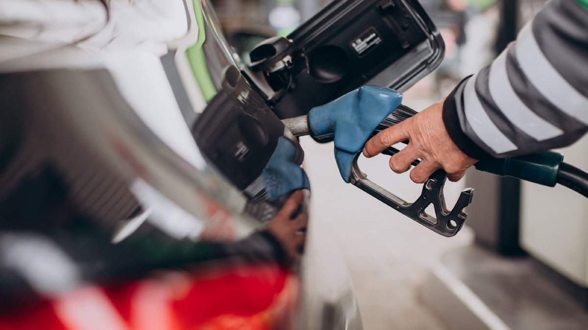 A partir de ahora los conductores podrán cargar su propio combustible. Fuente: (X)
