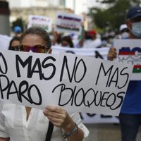 “Estamos cansados del paro”: colombianos marchan contra la violencia y los bloqueos