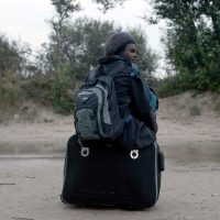 Refugiados abandonan la "Jungla" de Calais