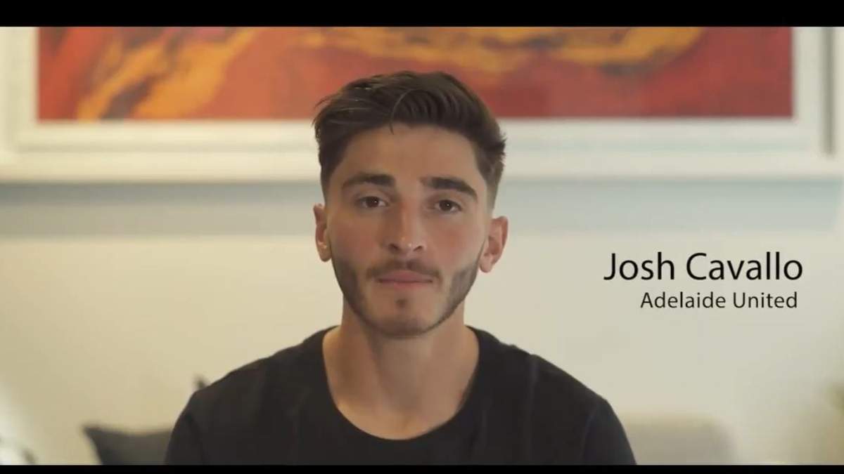 El futbolista Josh Cavallo