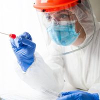 Los viajeros provenientes de México tendrán que presentar un PCR al ingresar a Francia