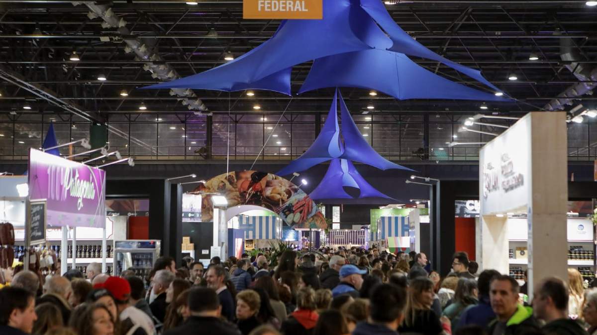La Feria Caminos y Sabores en una edición previa. Fuente: (Twitter)