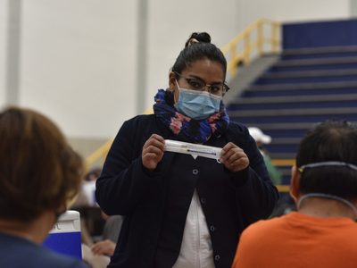 Vacunados con esquema completo podrán regresar a trabajar: Salud