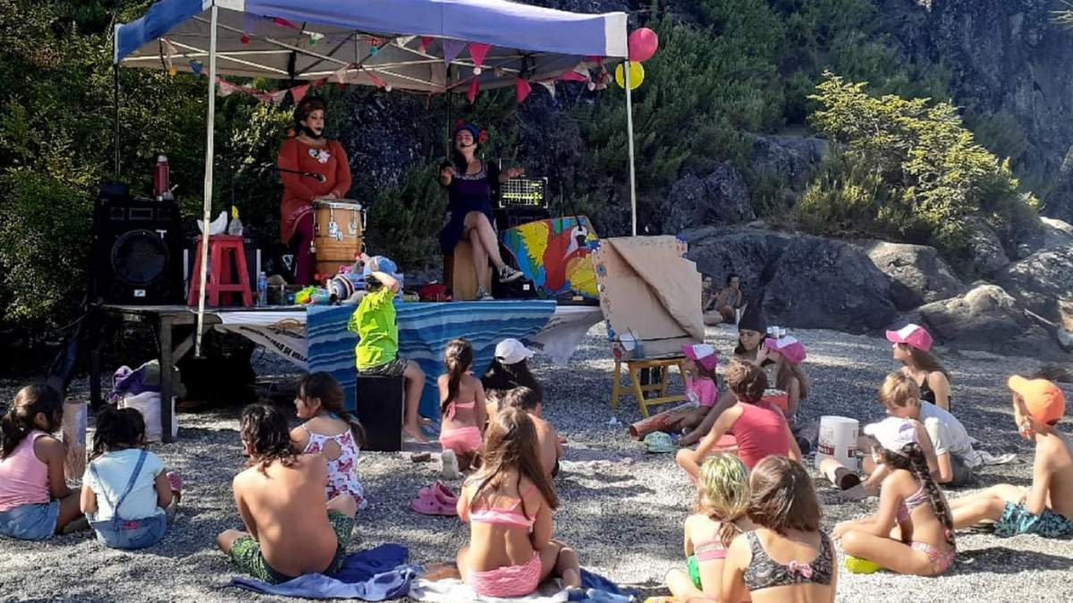 Propuesta cultural para niñas y niños en Villa Pehuenia. Fuente. (Twitter)