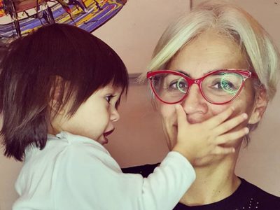 Un calco de mamá: Débora D'Amato nos enloqueció con esta irresistible postal junto a su hija Lola