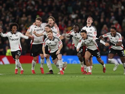 El Fulham eliminó al Manchester United de la FA Cup; Raúl Jiménez anotó en ronda de penaltis (Video)