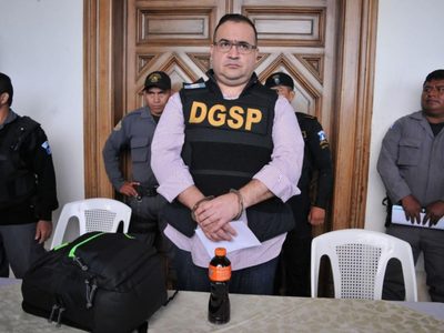 Imputan nuevo cargo por peculado a Javier Duarte; podría no salir de prisión