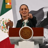 Sheinbaum pide que FGR informe sobre Rocha Cantú, dueño de Miss Universo, vinculado al narco