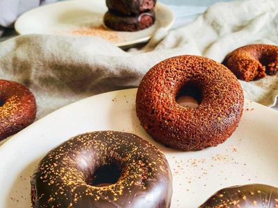 Donas en microondas: la receta exprés que te salvará de los antojos dulces