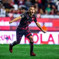 Gilberto Mora se convierte en el futbolista más joven en anotar un gol en la Liga MX (Video)