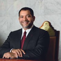 Presidente del Tribunal de Justicia de Guerrero renuncia tras exhibir viaje a Las Vegas