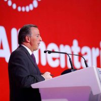 Meade niega contacto con Gordillo; 'está claro quién está haciendo equipo con ella, con su yerno y su nieto”, dice