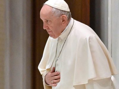 Confiesa el Papa Francisco que ya firmó su carta de renuncia ante una eventual incapacidad