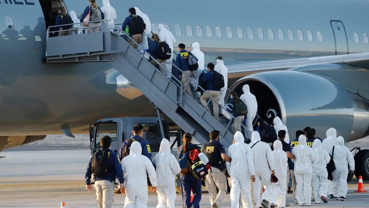 Algunos de los venezolanos deportados desde Chile en febrero de 2021. Fuente: (Twitter)