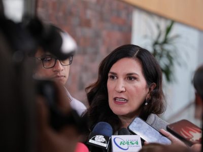 Kenia López: están muy preocupados en el gobierno por el relanzamiento del PAN