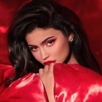 ¡Curvas peligrosas! Kylie Jenner y un video donde muestra su mejor ángulo ¡De espalda!