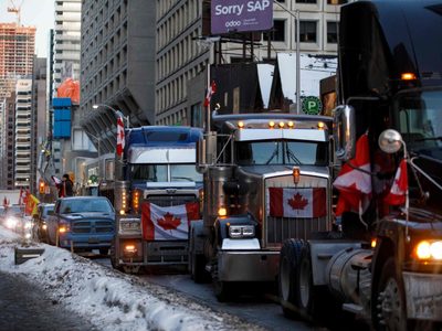Crece la tensión en Canadá por las protestas de camioneros antivacunas: Ottawa pidió refuerzos
