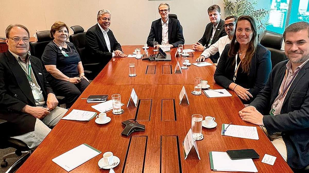 Rolando Figueroa con Petrobras