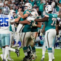 Dolphins vencen 22-20 a Cowboys con gol de campo tardío de Jason Sanders y sellan boleto a playoffs