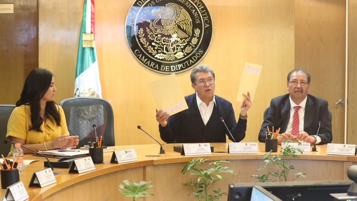Ricardo Monreal en la reunión de la Junta de Coordinación Política