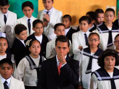 Ni tan buenas cuentas... Peña infla cifras en spot sobre educación