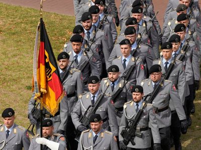 Alemania aprueba plan para atraer más reclutas militares sin recurrir al servicio obligatorio