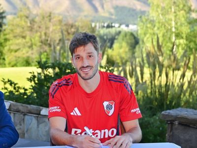River: Matías Viña fue presentado como el tercer refuerzo