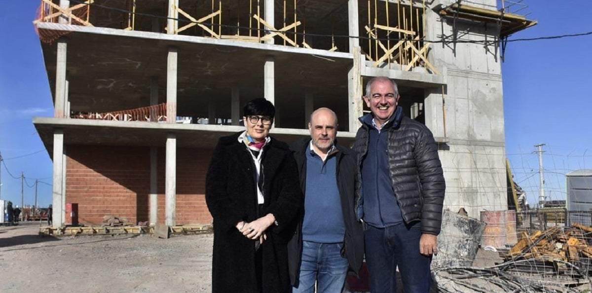 Funcionarios provinciales acompañaron a los referentes nacionales en la recorrida por las obras. Fuente: (Gobierno de Neuquén)