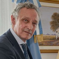 El coronavirus atacó en la Embajada Argentina en Francia: reportaron varios casos