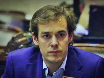“La línea azul, el gobierno provincial y con Jorge Sapag a la cabeza, manejan los hilos de la justicia”