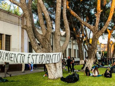 Alumnos de la UAdeC protestan por alza de cuotas en plena pandemia