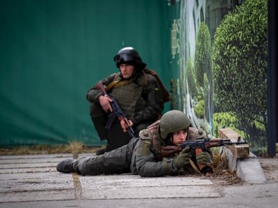 La inteligencia de EU teme que Kiev caiga en manos rusas "en los próximos días"