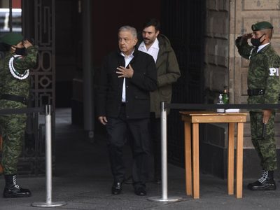 INE pide a AMLO abstenerse de emitir posturas político-electorales