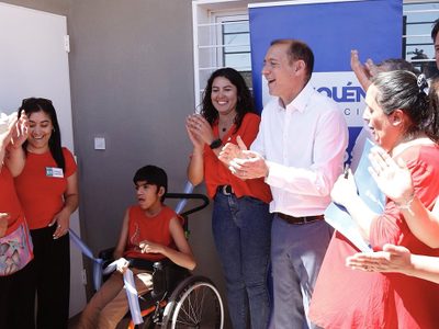 Omar Gutiérrez entregó 53 viviendas en Cuenca XV