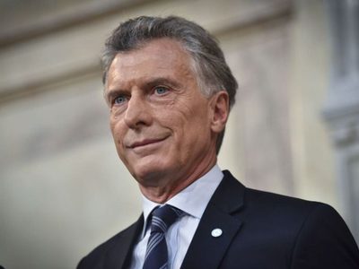 Mauricio Macri agredió a un cronista al llegar al juzgado de Dolores
