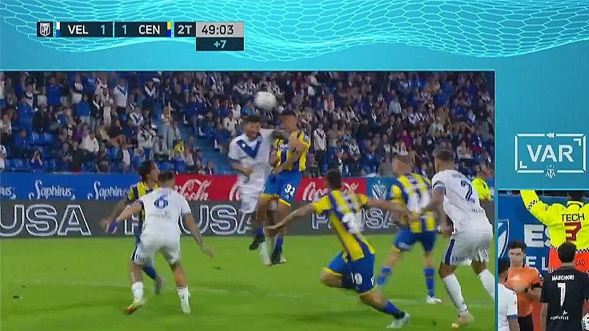Penaaaaal para Rosario Central. Después, Nacho Malcorra canjeó por gol.